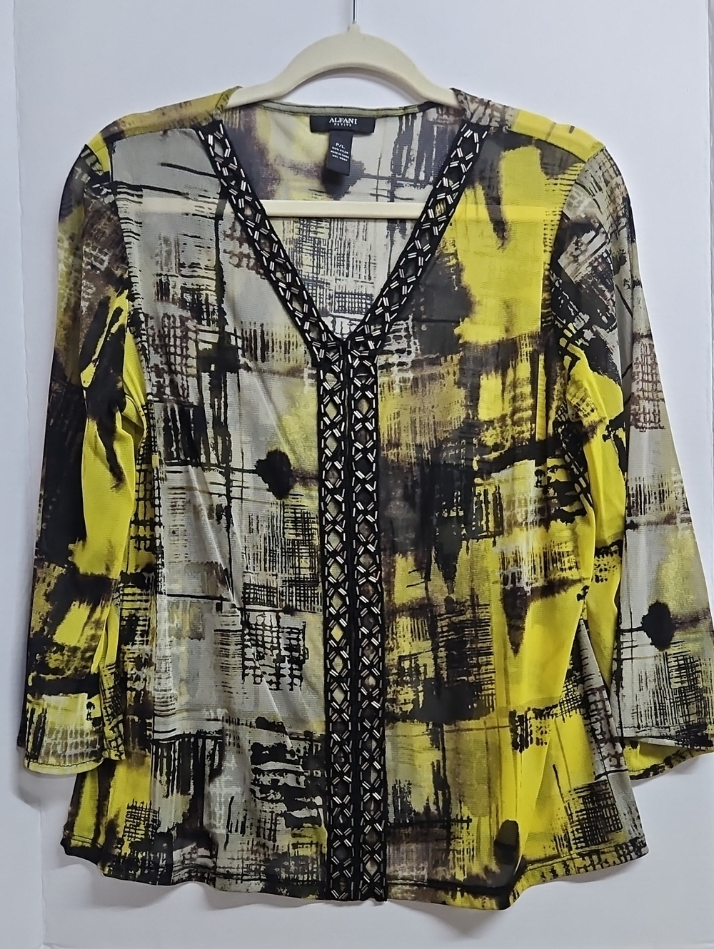 Alfani Yellow Black Abstract V-Neck Beaded Top Sz Large